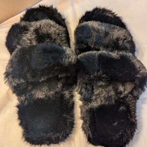 Azorn women's 5 black fuzzy 2 band slippers new in box